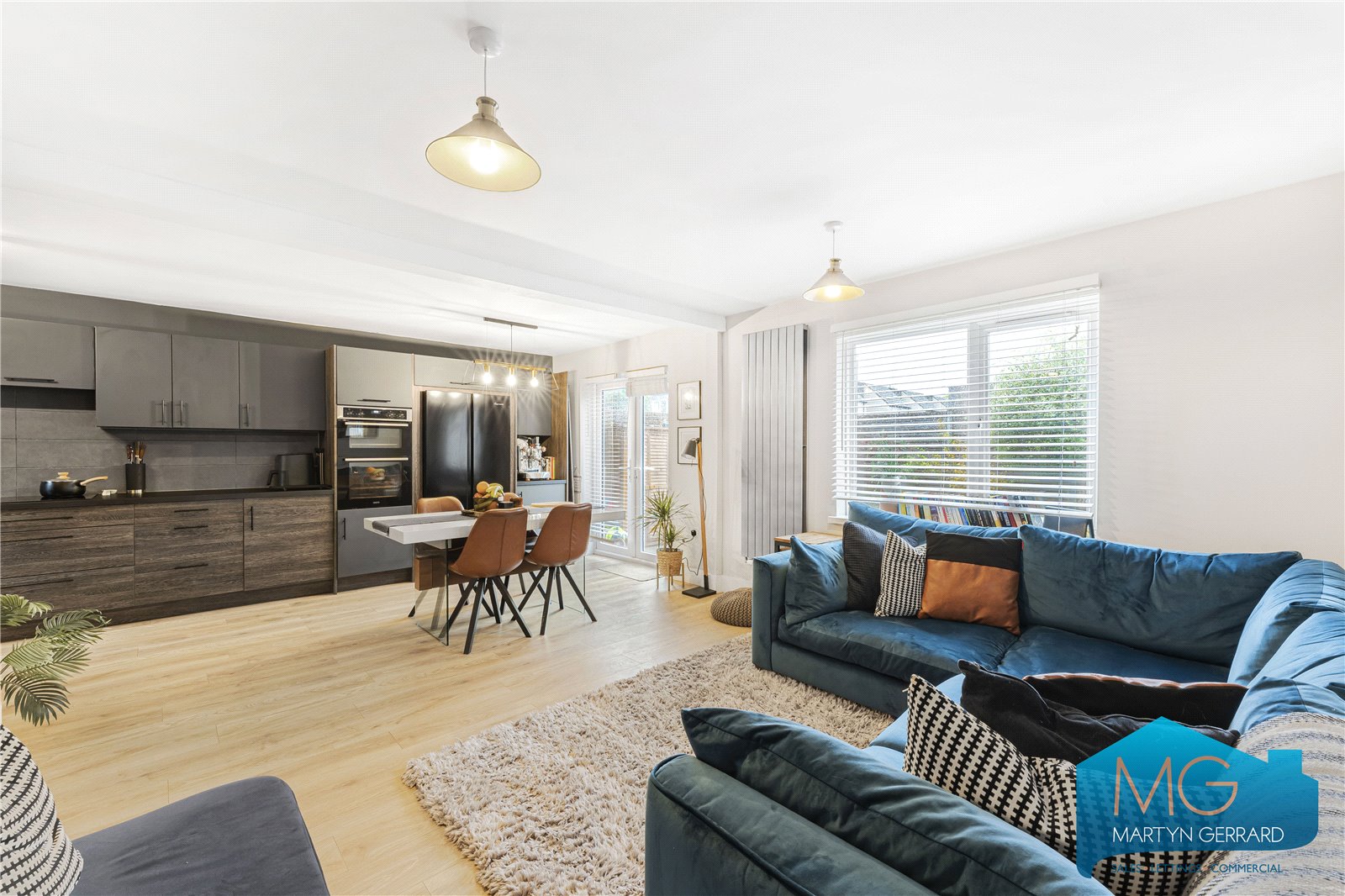 2 bedroom Terraced House for sale - Martyn Gerrard