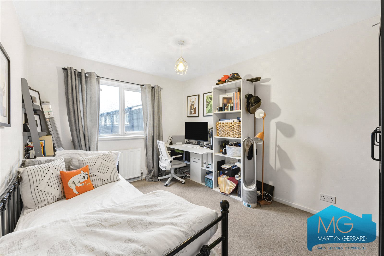2 bedroom Terraced House for sale - Martyn Gerrard