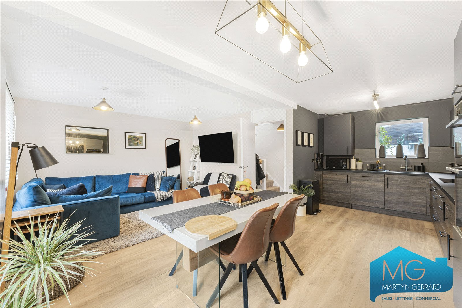 Millson Close, Whetstone, London, N20+  - Martyn Gerrard