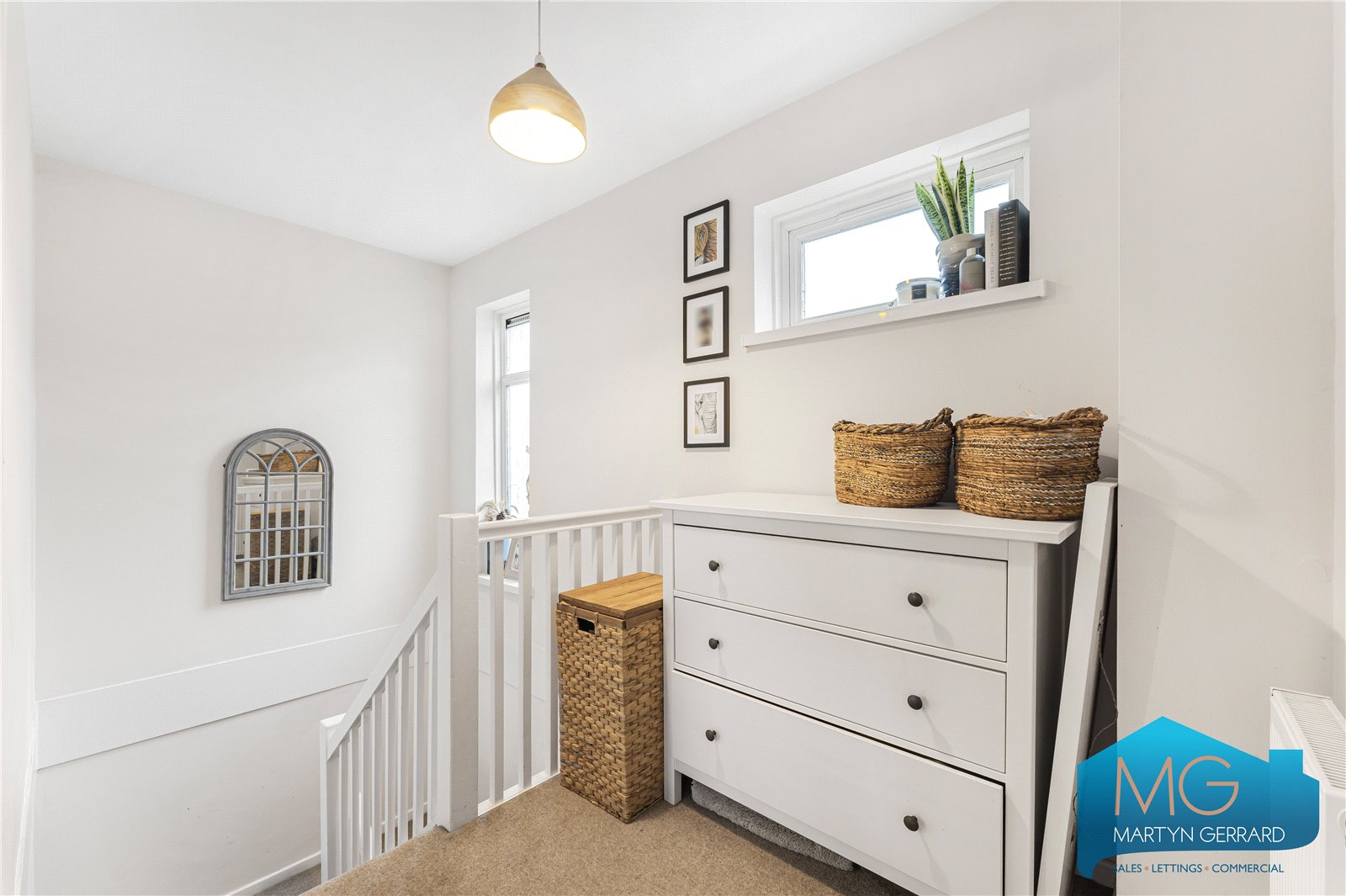 2 bedroom Terraced House for sale - Martyn Gerrard