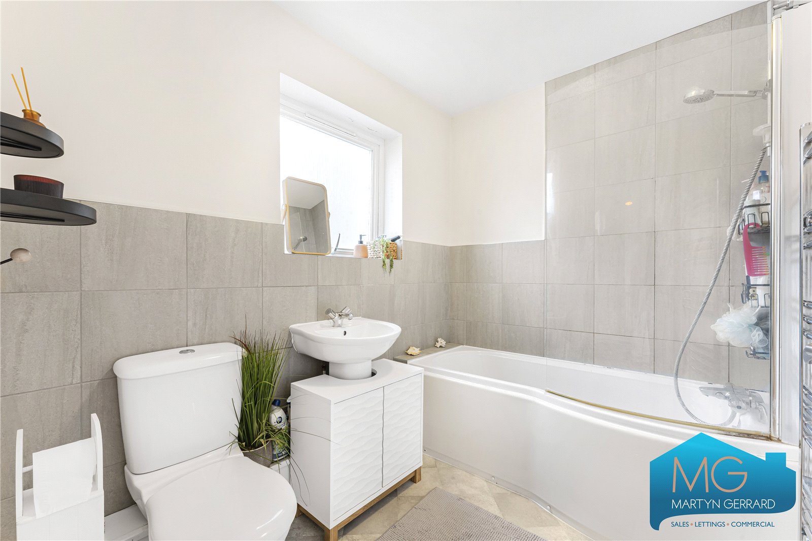 Millson Close, Whetstone, London, N20+  - Martyn Gerrard