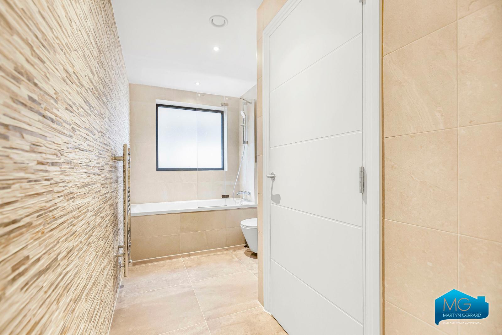 2 bedroom Apartment to rent - Martyn Gerrard