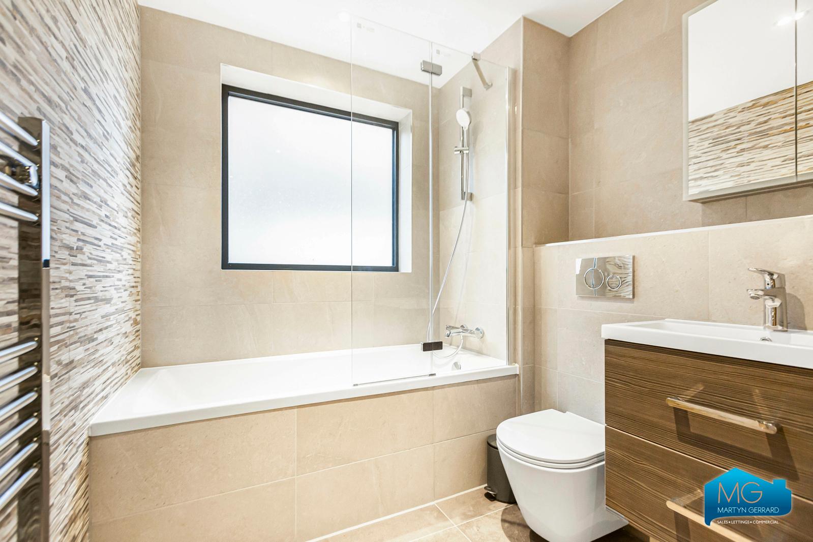 2 bedroom Apartment to rent - Martyn Gerrard