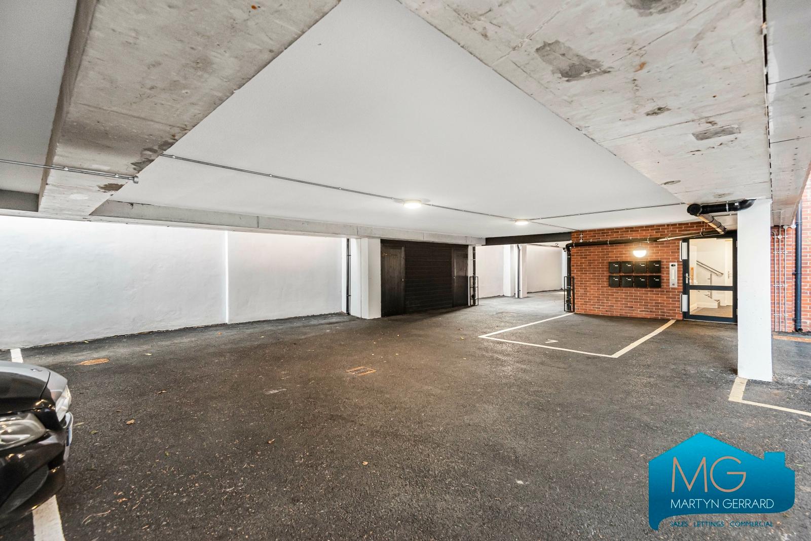 2 bedroom Apartment to rent - Martyn Gerrard