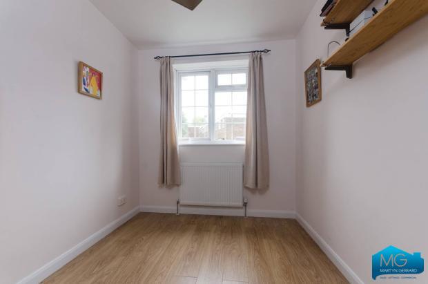 2 bedroom Apartment to rent - Martyn Gerrard