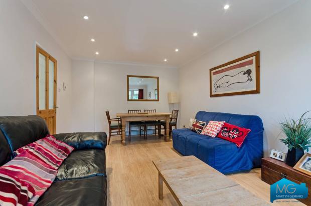 2 bedroom Apartment to rent - Martyn Gerrard