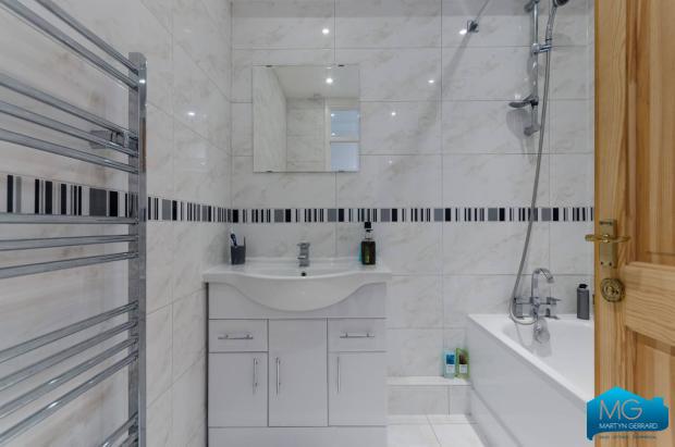 2 bedroom Apartment to rent - Martyn Gerrard