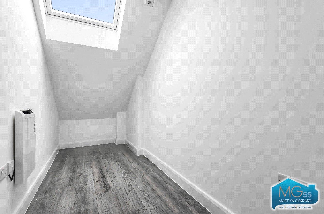 2 bedroom Apartment to rent - Martyn Gerrard