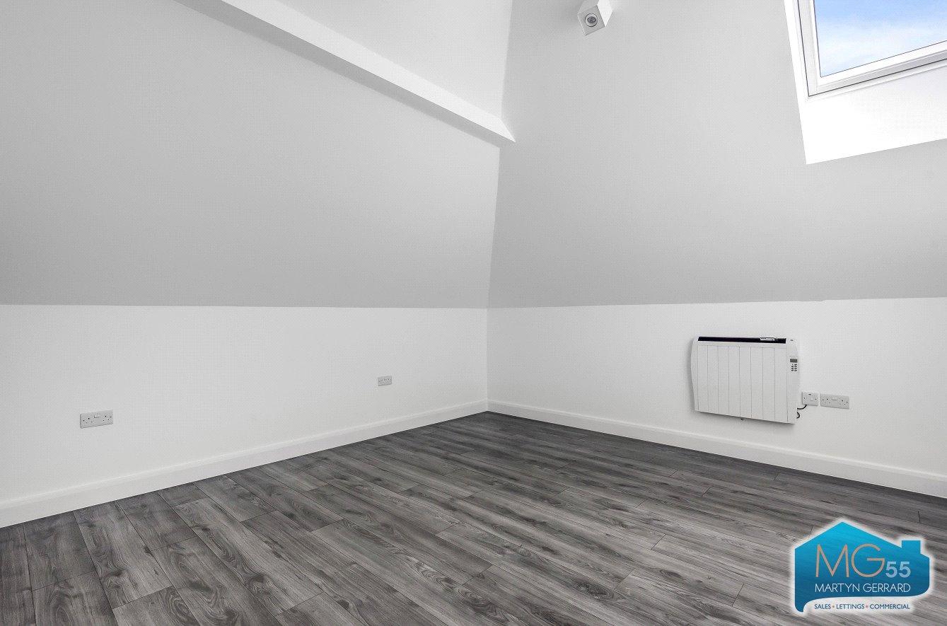 2 bedroom Apartment to rent - Martyn Gerrard