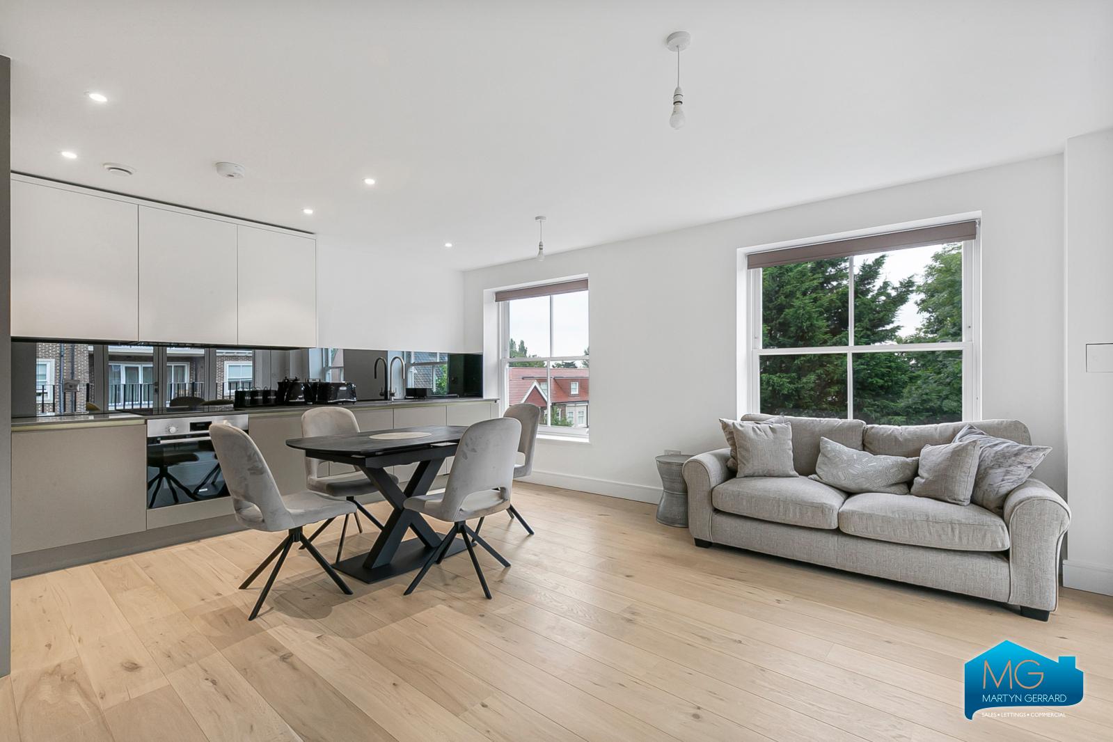 2 bedroom Apartment to rent - Martyn Gerrard