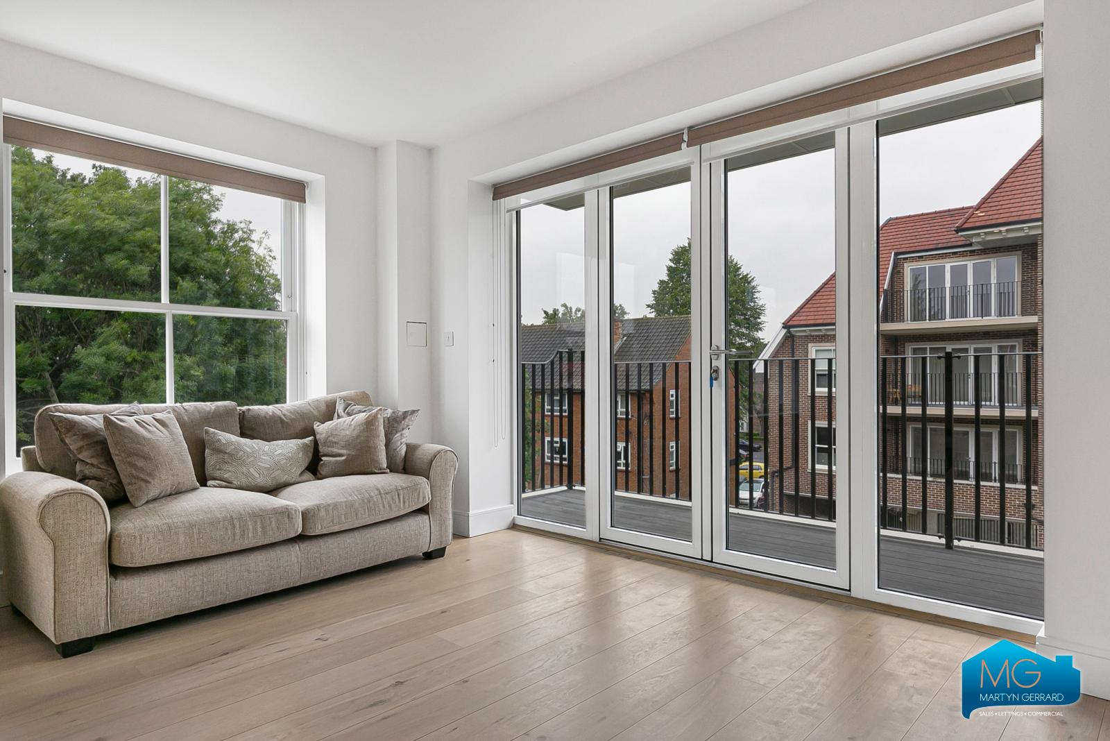 2 bedroom Apartment to rent - Martyn Gerrard