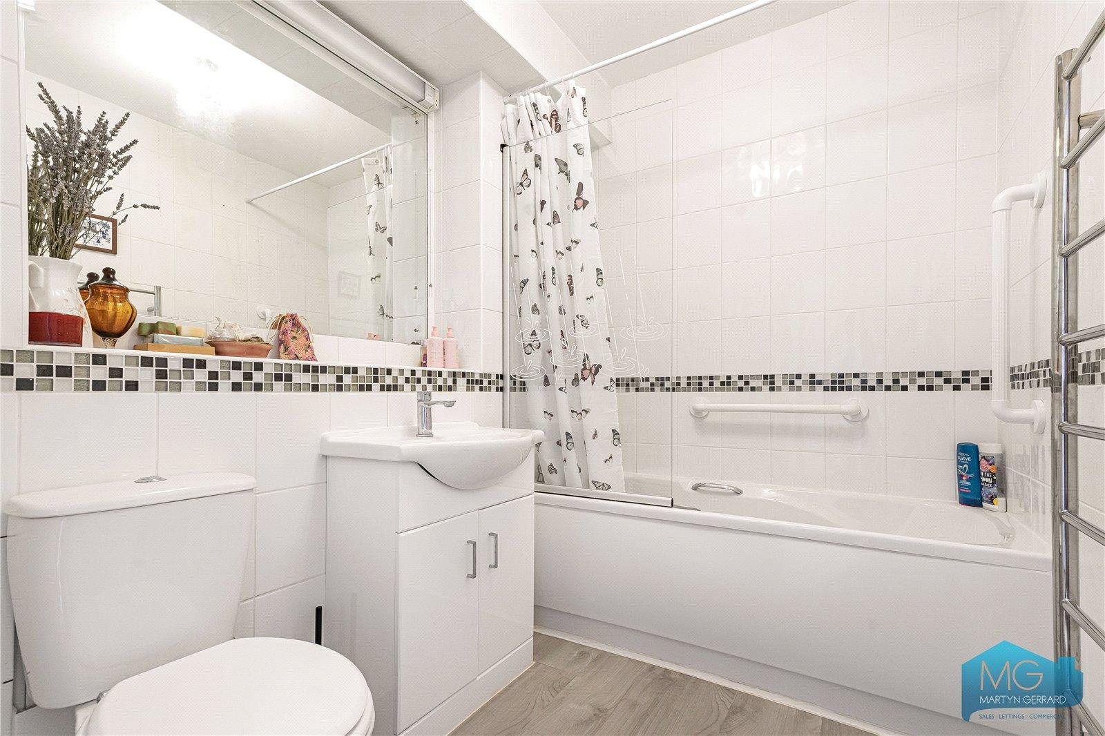 2 bedroom Ground Floor Flat for sale - Martyn Gerrard