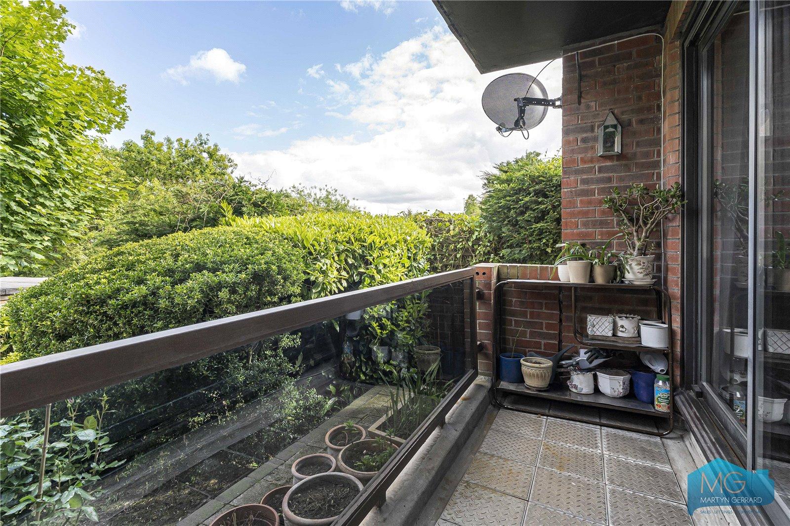 2 bedroom Ground Floor Flat for sale - Martyn Gerrard