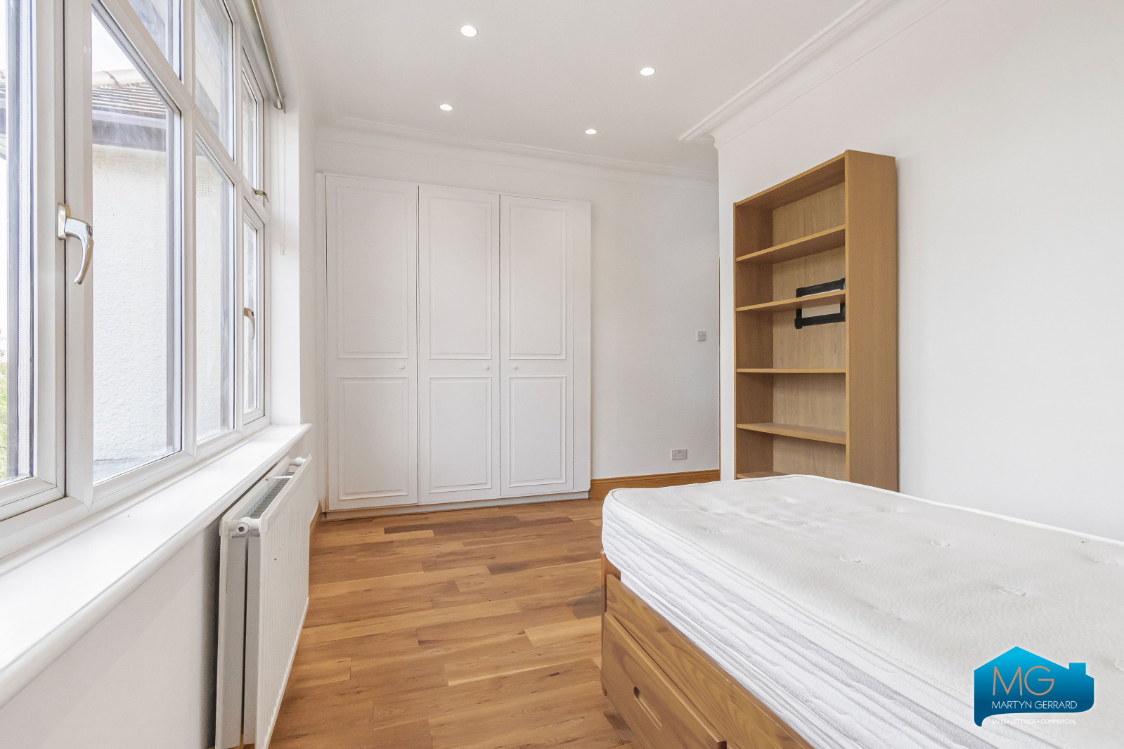 7 bedroom Detached House to rent - Martyn Gerrard