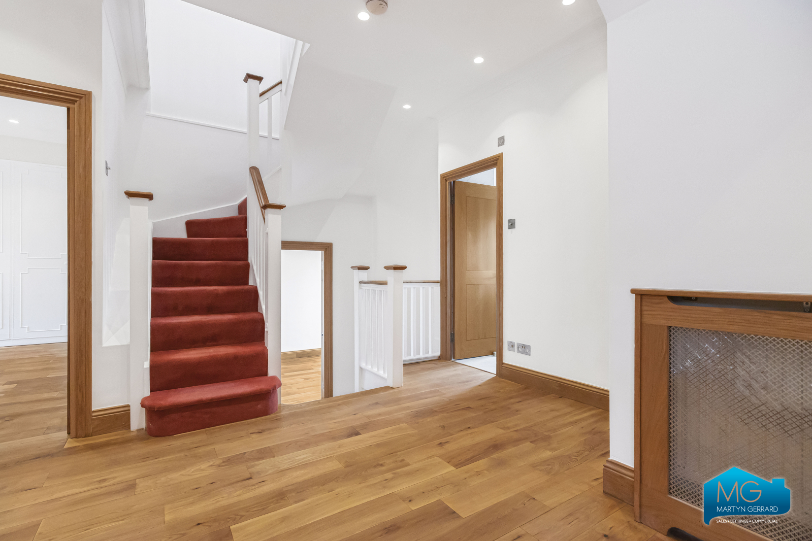 7 bedroom Detached House to rent - Martyn Gerrard