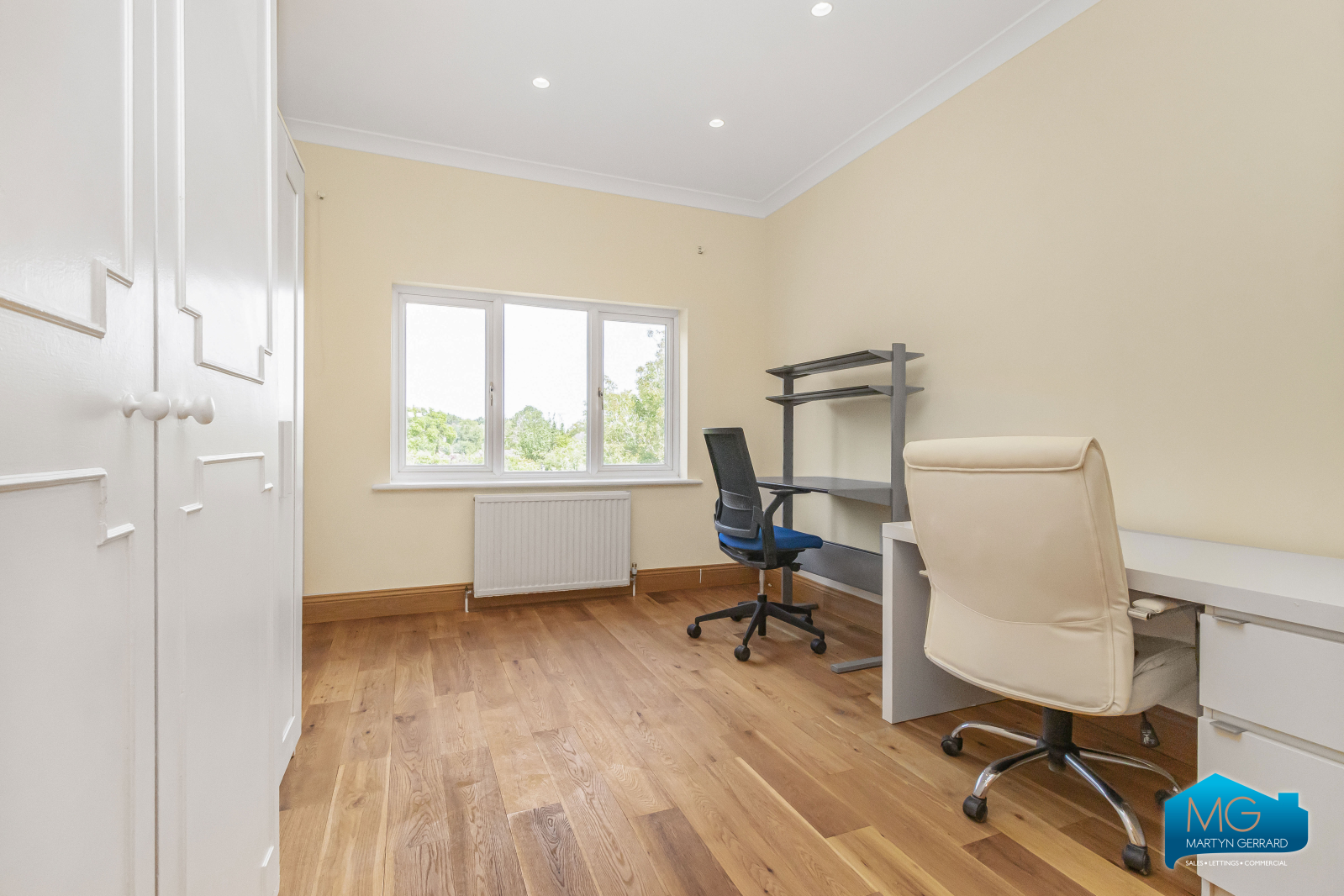 7 bedroom Detached House to rent - Martyn Gerrard