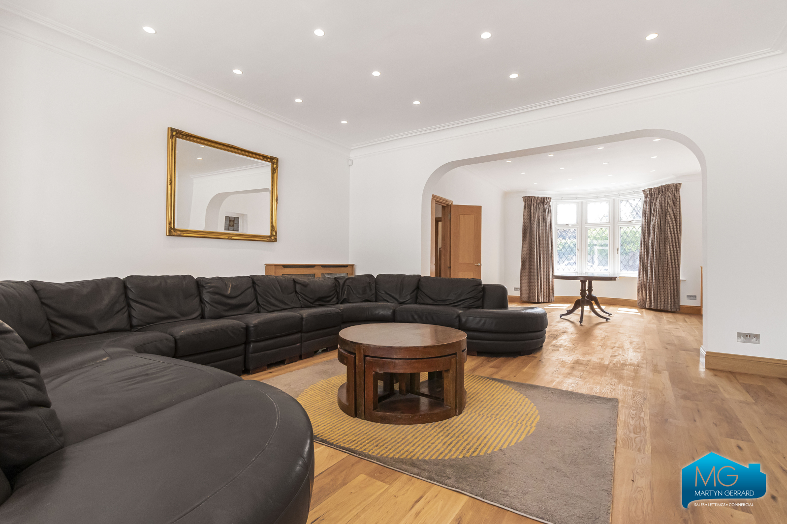 7 bedroom Detached House to rent - Martyn Gerrard
