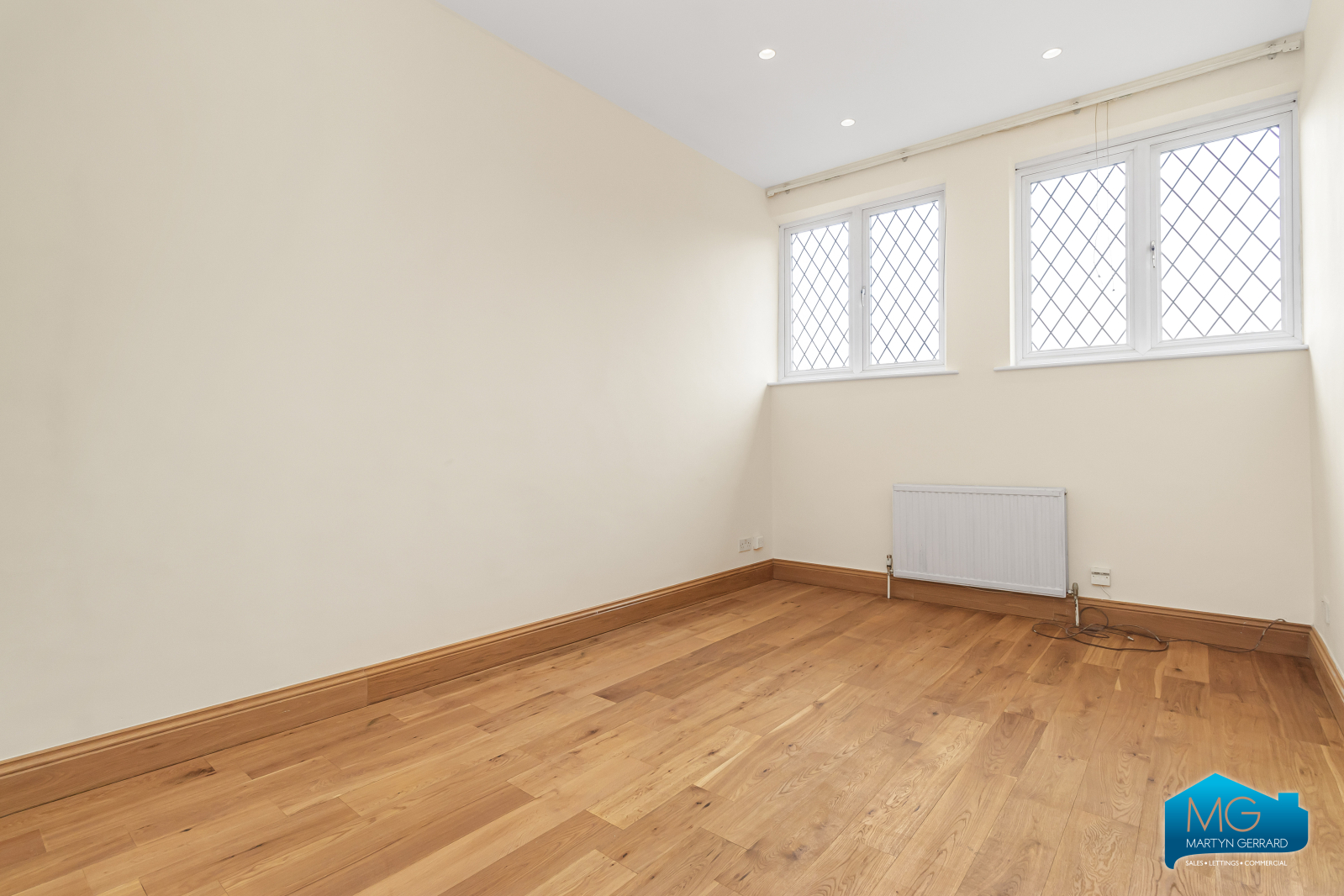 7 bedroom Detached House to rent - Martyn Gerrard