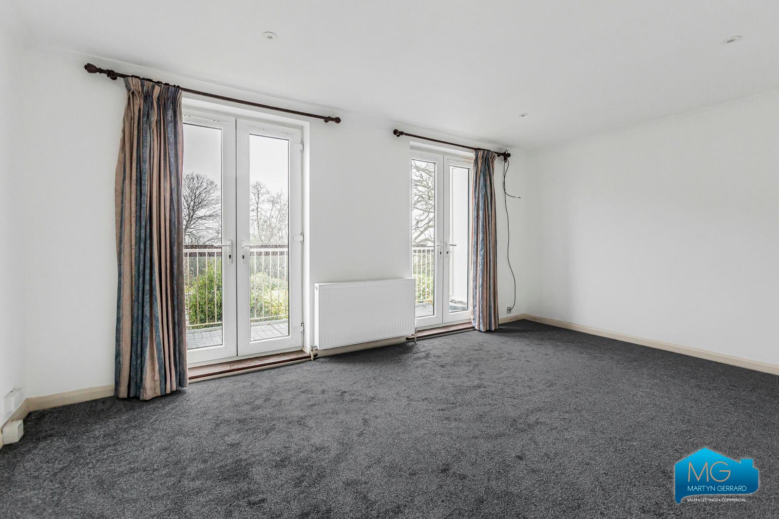 4 bedroom End of Terrace House to rent - Martyn Gerrard