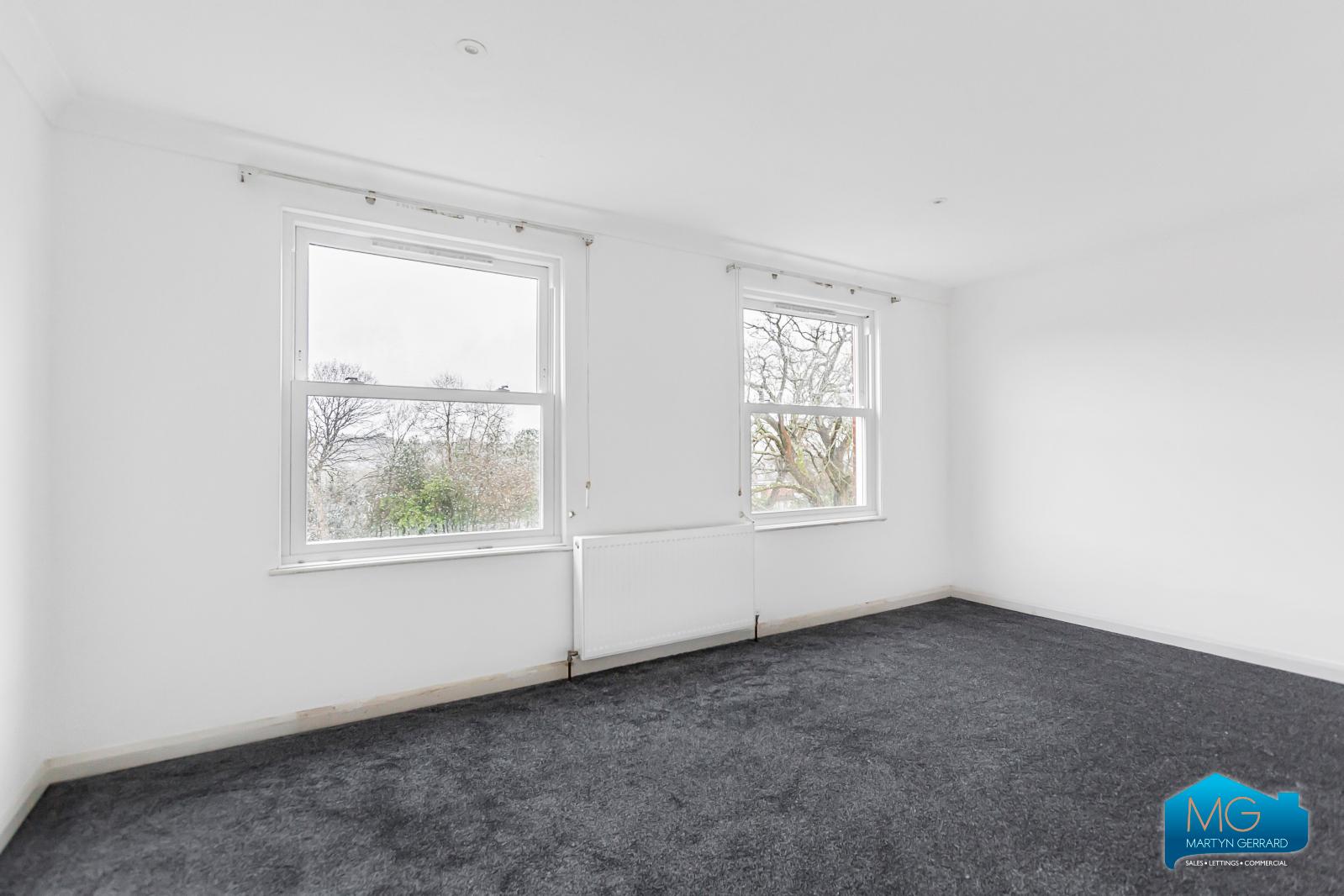4 bedroom End of Terrace House to rent - Martyn Gerrard