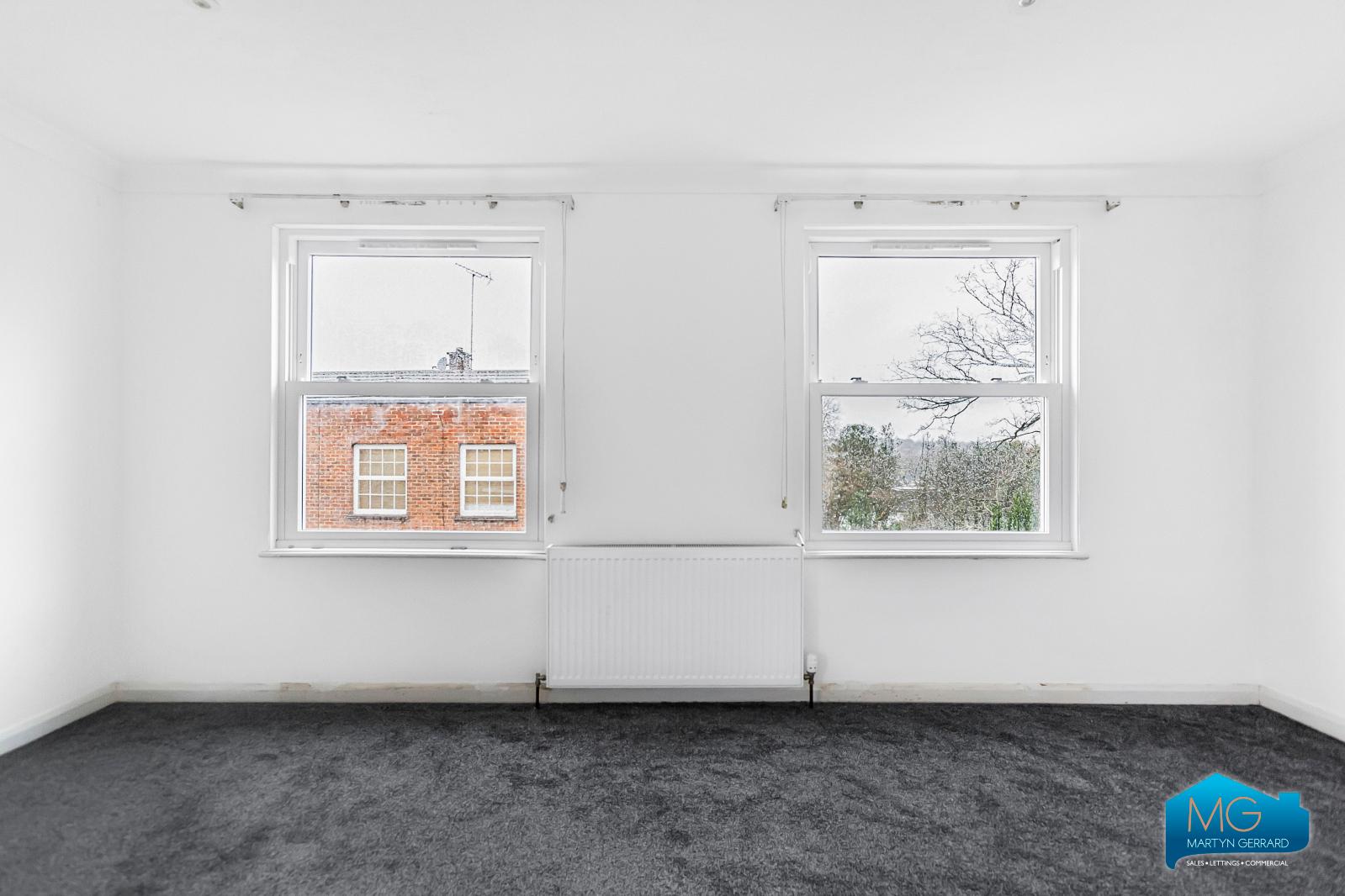 4 bedroom End of Terrace House to rent - Martyn Gerrard