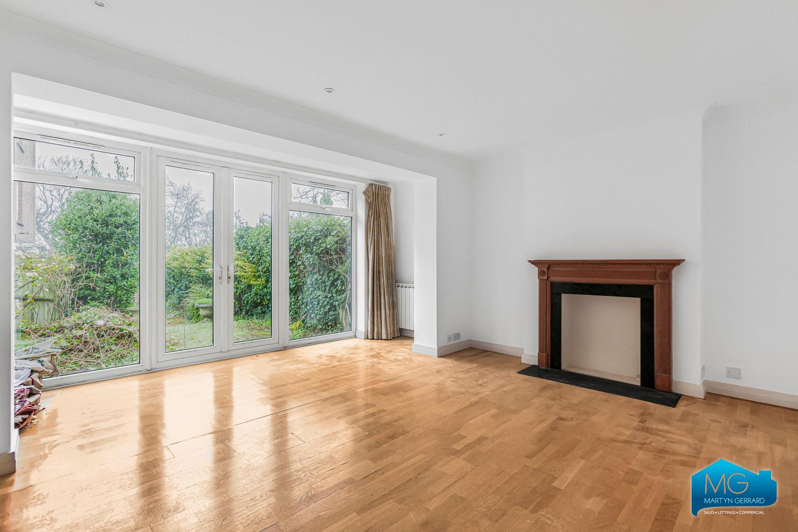 4 bedroom End of Terrace House to rent - Martyn Gerrard