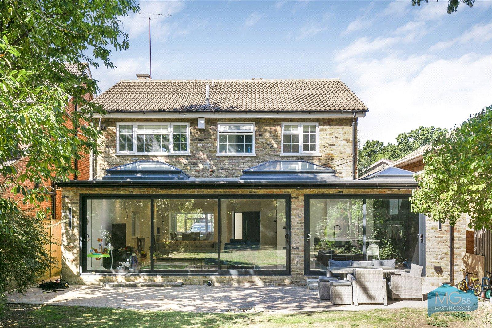 4 bedroom Detached House to rent - Martyn Gerrard