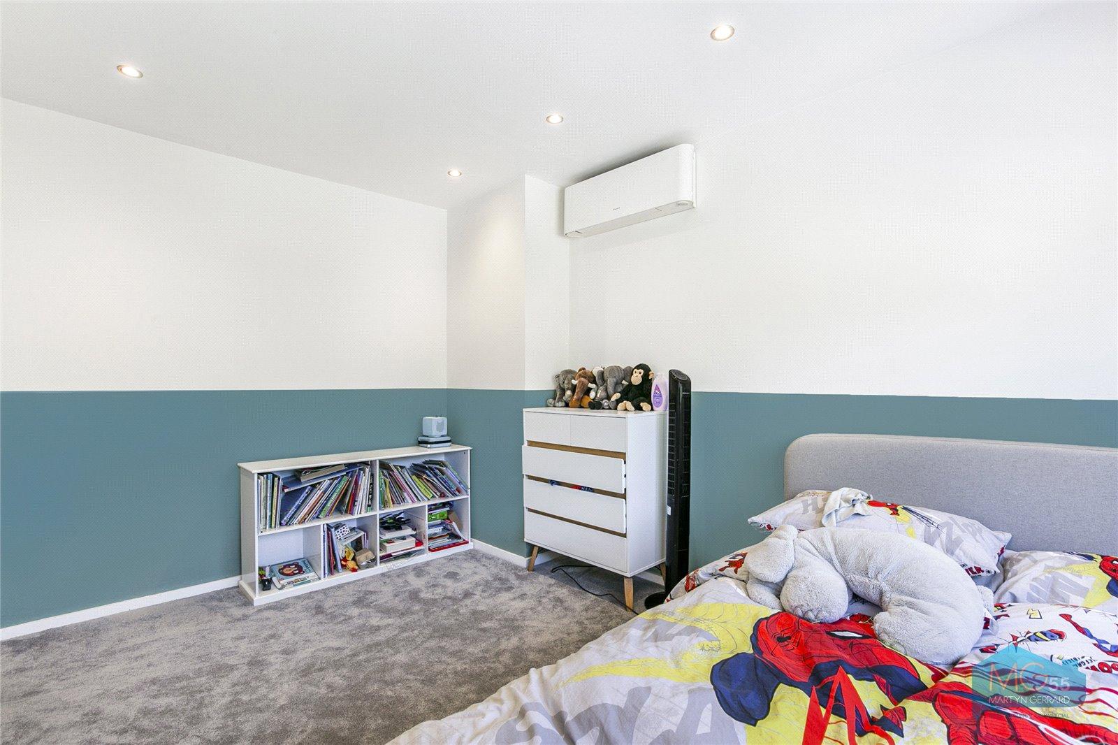 4 bedroom Detached House to rent - Martyn Gerrard