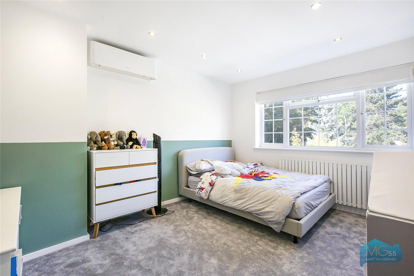 4 bedroom Detached House to rent - Martyn Gerrard