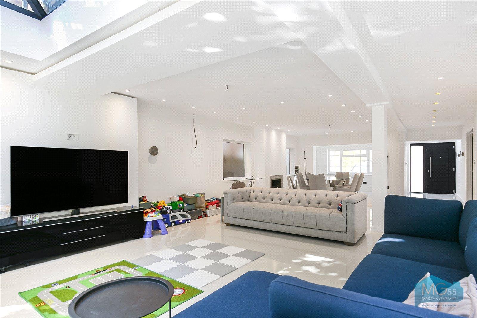 4 bedroom Detached House to rent - Martyn Gerrard