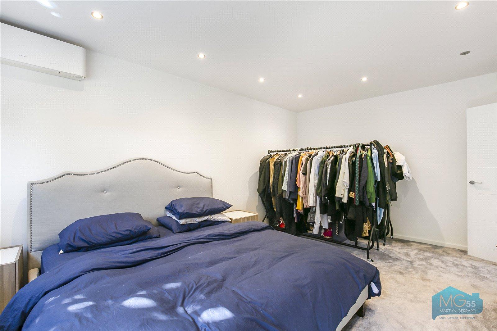 4 bedroom Detached House to rent - Martyn Gerrard