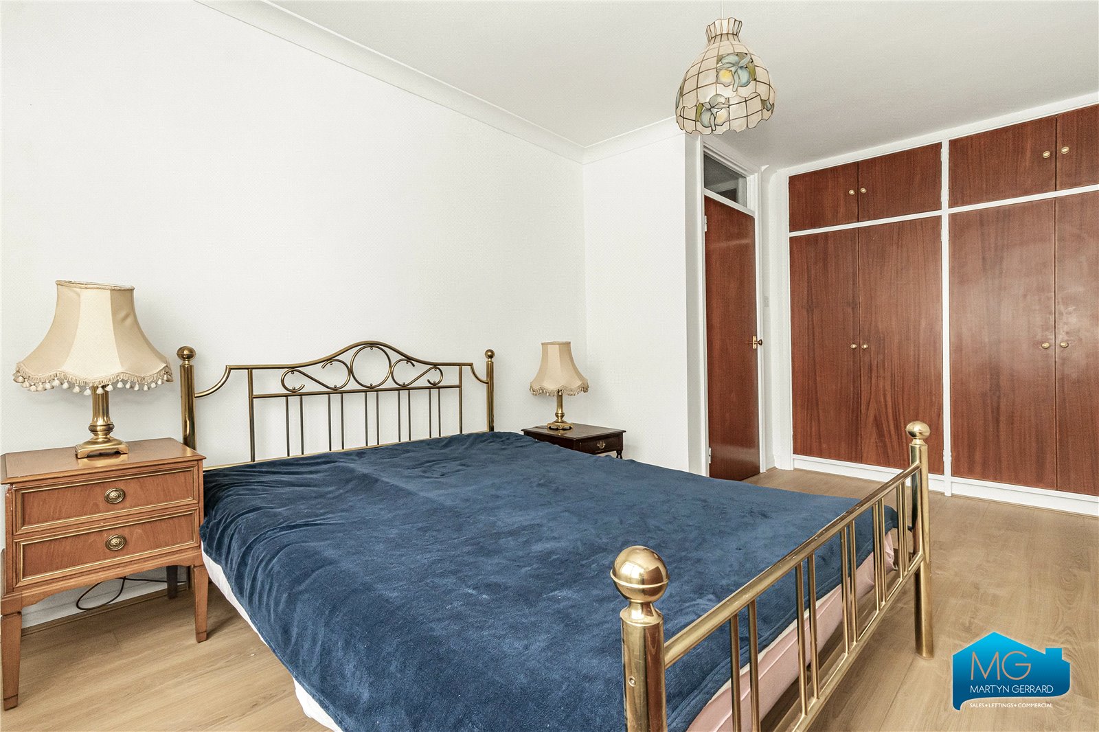 2 bedroom Apartment to rent - Martyn Gerrard