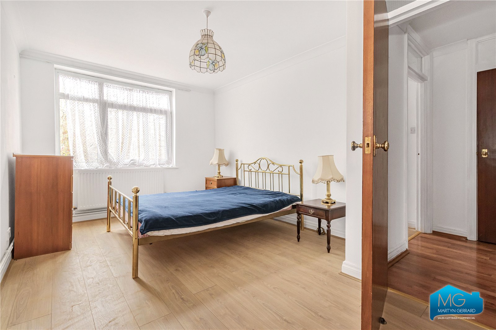 2 bedroom Apartment to rent - Martyn Gerrard