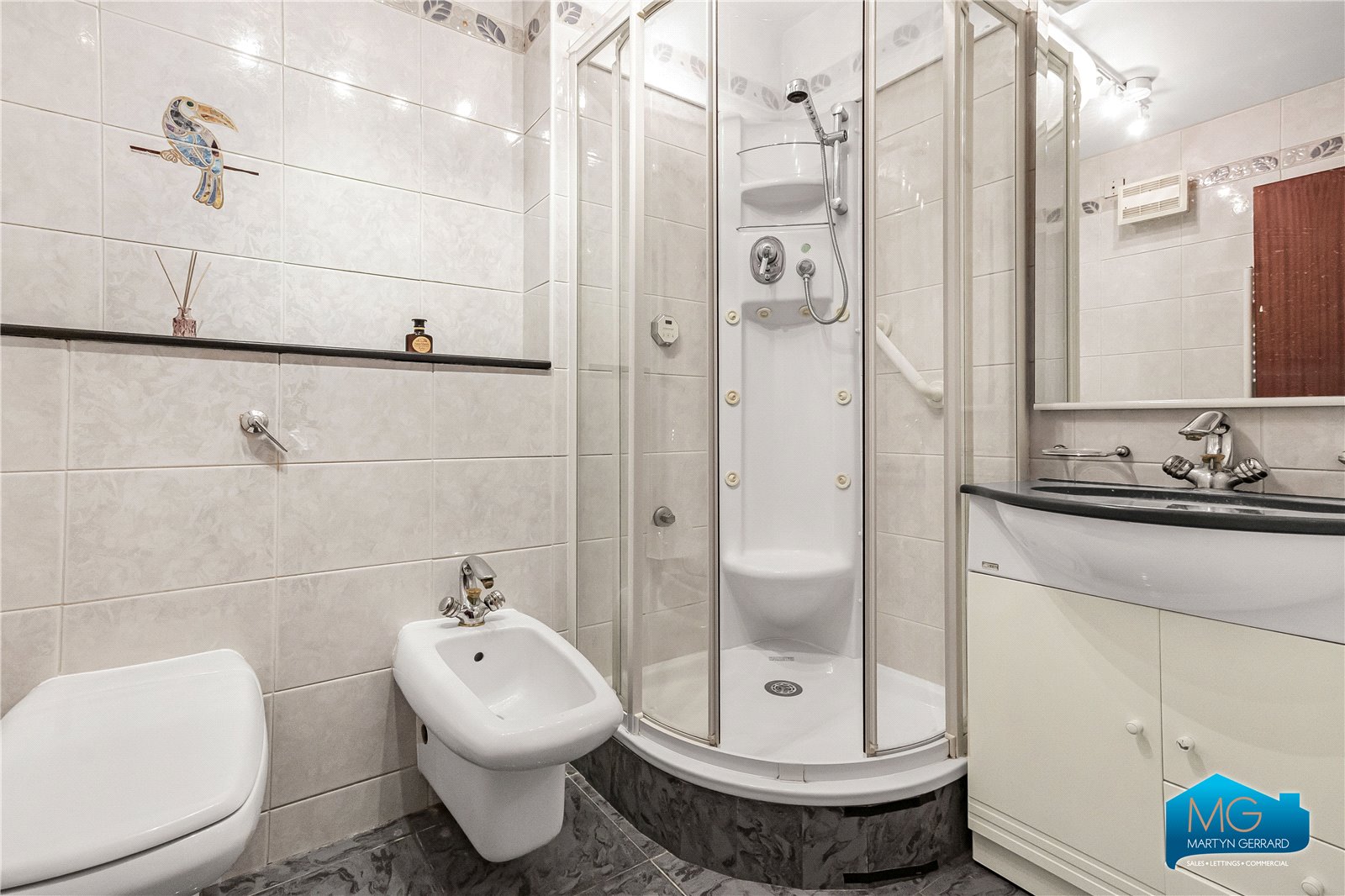 2 bedroom Apartment to rent - Martyn Gerrard