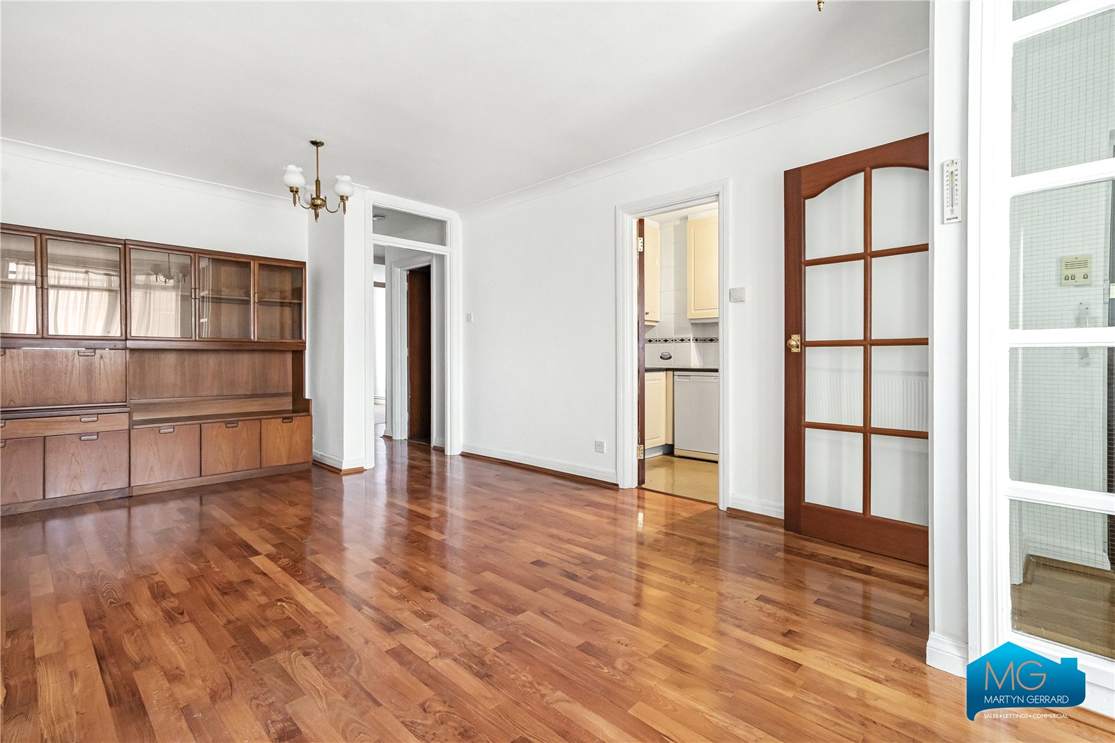 2 bedroom Apartment to rent - Martyn Gerrard