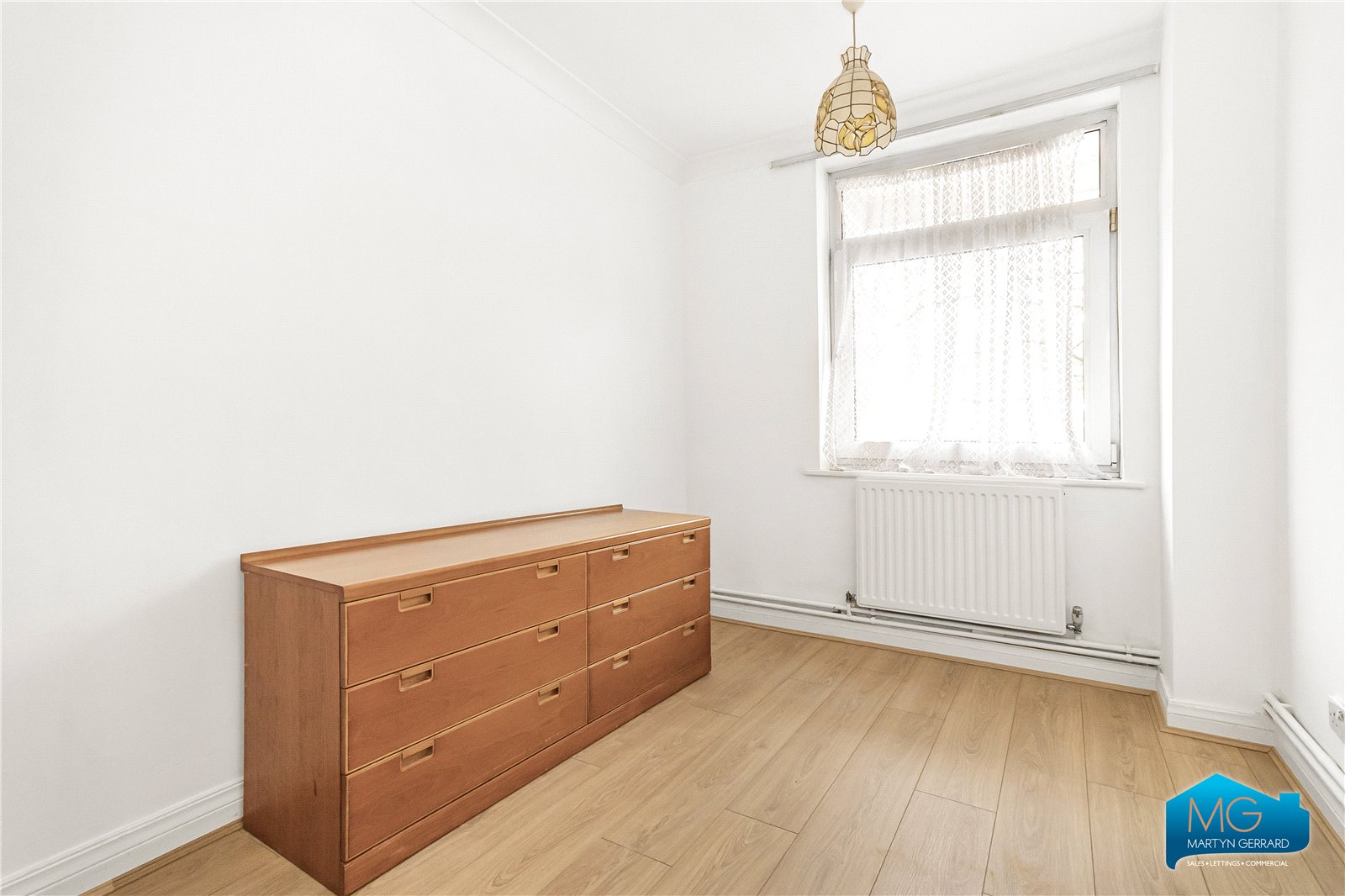 2 bedroom Apartment to rent - Martyn Gerrard