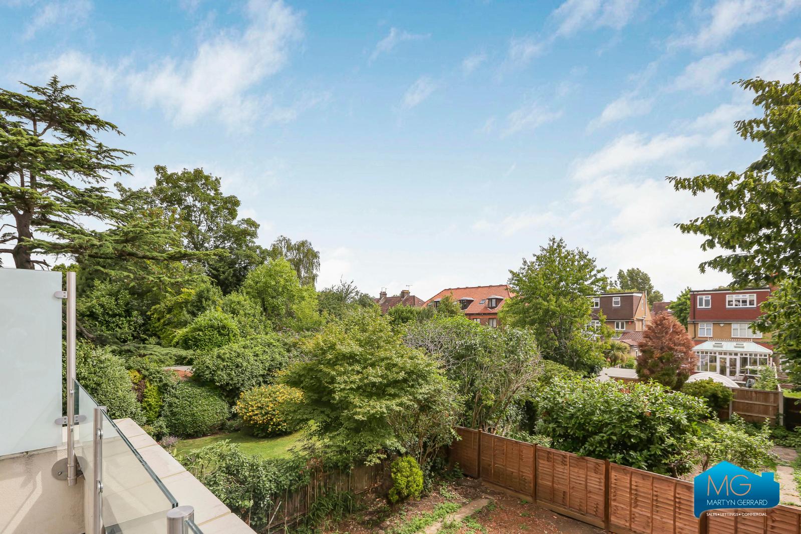 2 bedroom Apartment to rent - Martyn Gerrard