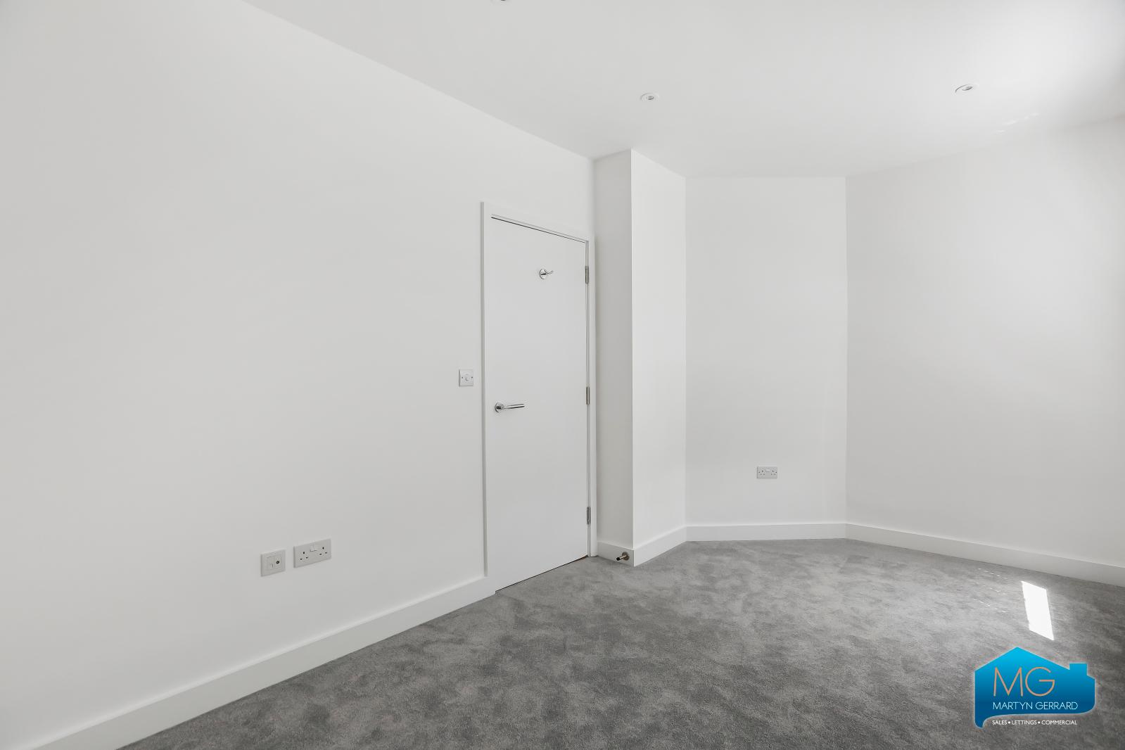 2 bedroom Apartment to rent - Martyn Gerrard
