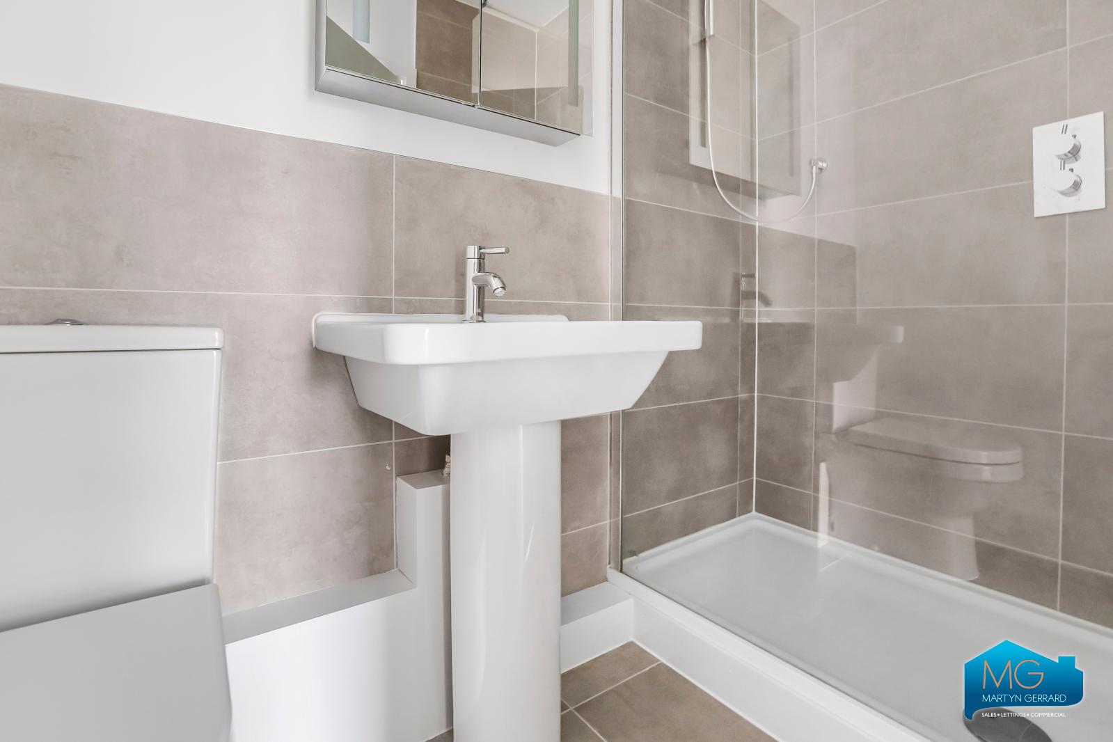 2 bedroom Apartment to rent - Martyn Gerrard