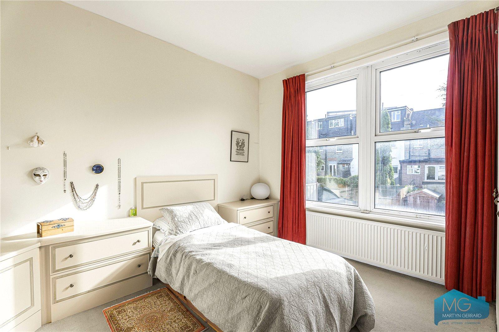 3 bedroom Terraced House for sale - Martyn Gerrard