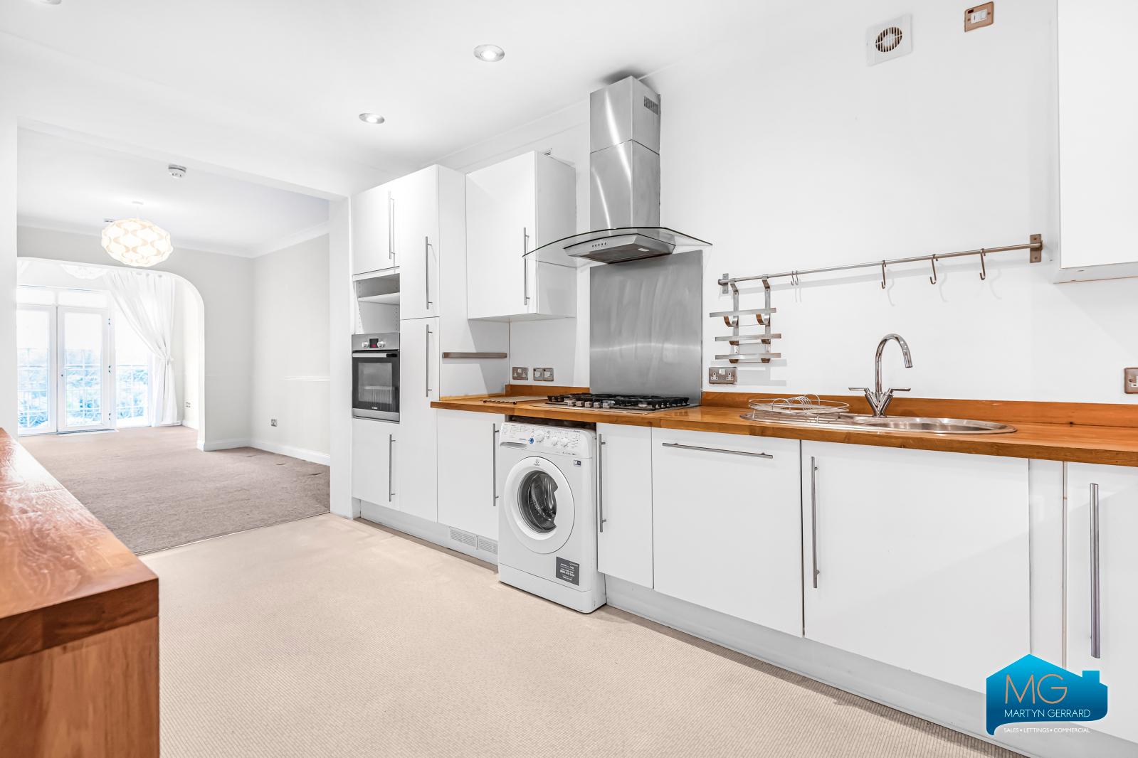 2 bedroom Apartment to rent - Martyn Gerrard