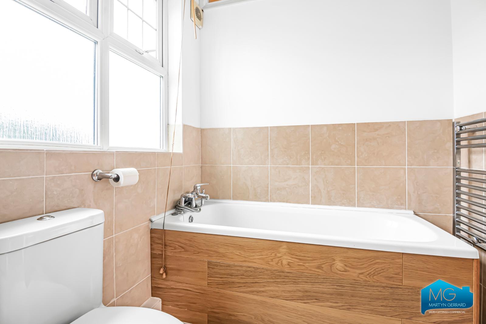 2 bedroom Apartment to rent - Martyn Gerrard