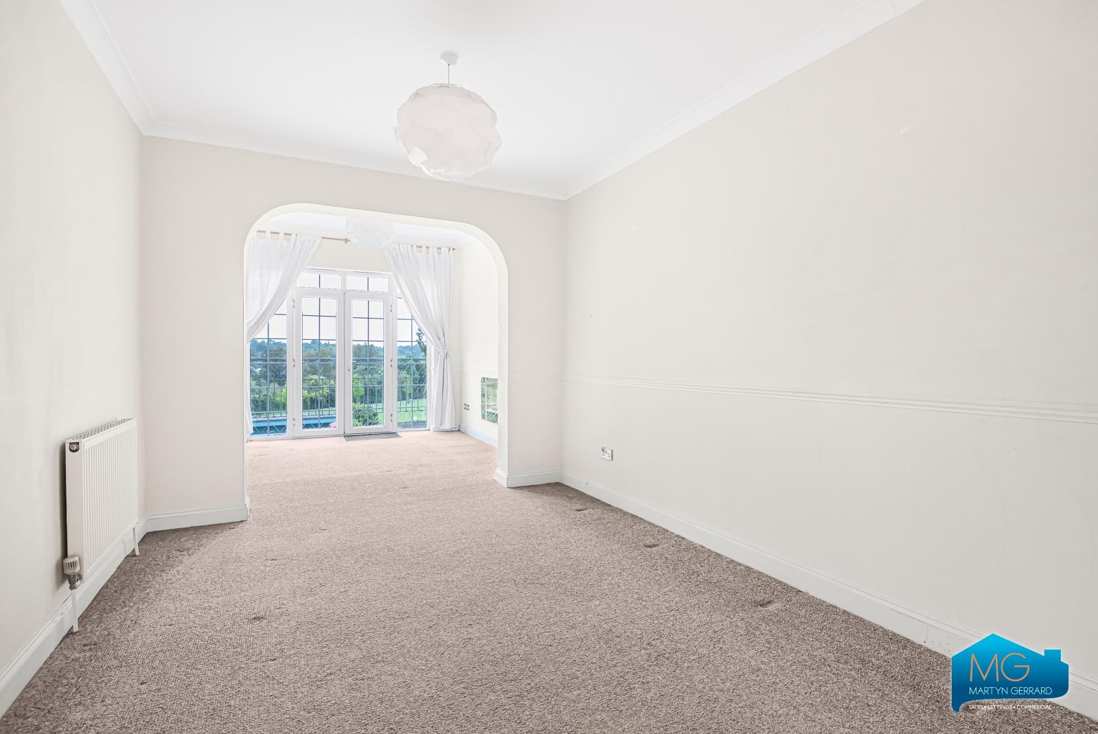 2 bedroom Apartment to rent - Martyn Gerrard