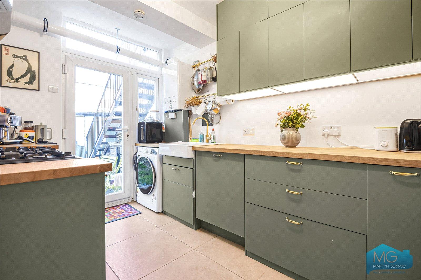 2 bedroom Maisonette for sale - Martyn Gerrard