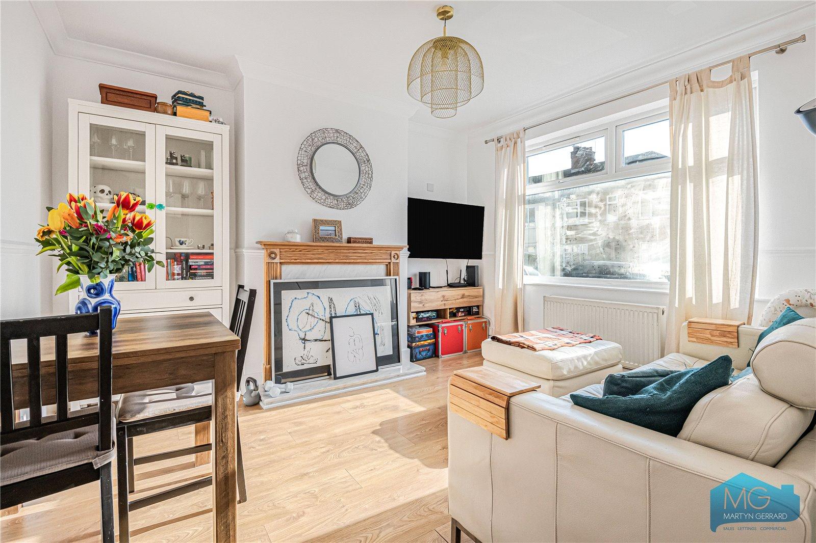 2 bedroom Maisonette for sale - Martyn Gerrard