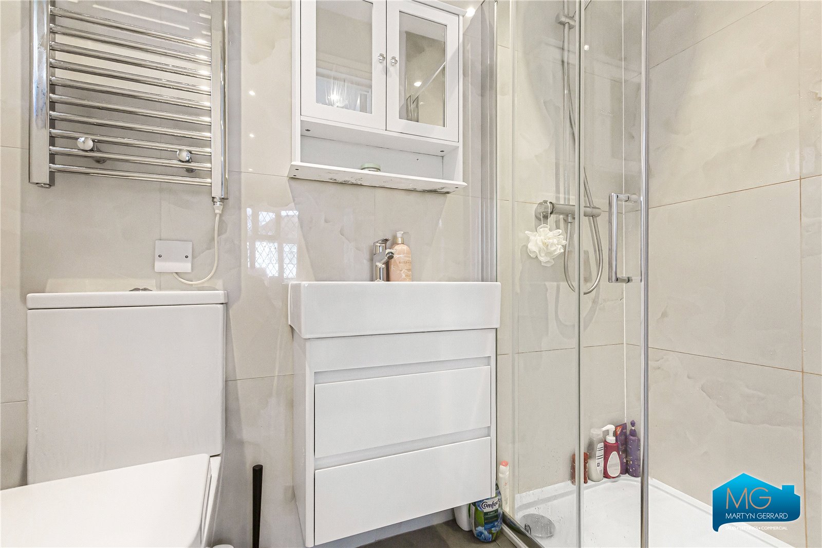 Ventnor Drive, Whetstone, London, N20+  - Martyn Gerrard