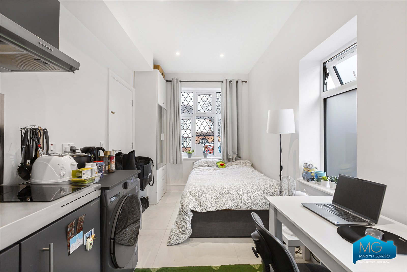 Ventnor Drive, Whetstone, London, N20+  - Martyn Gerrard