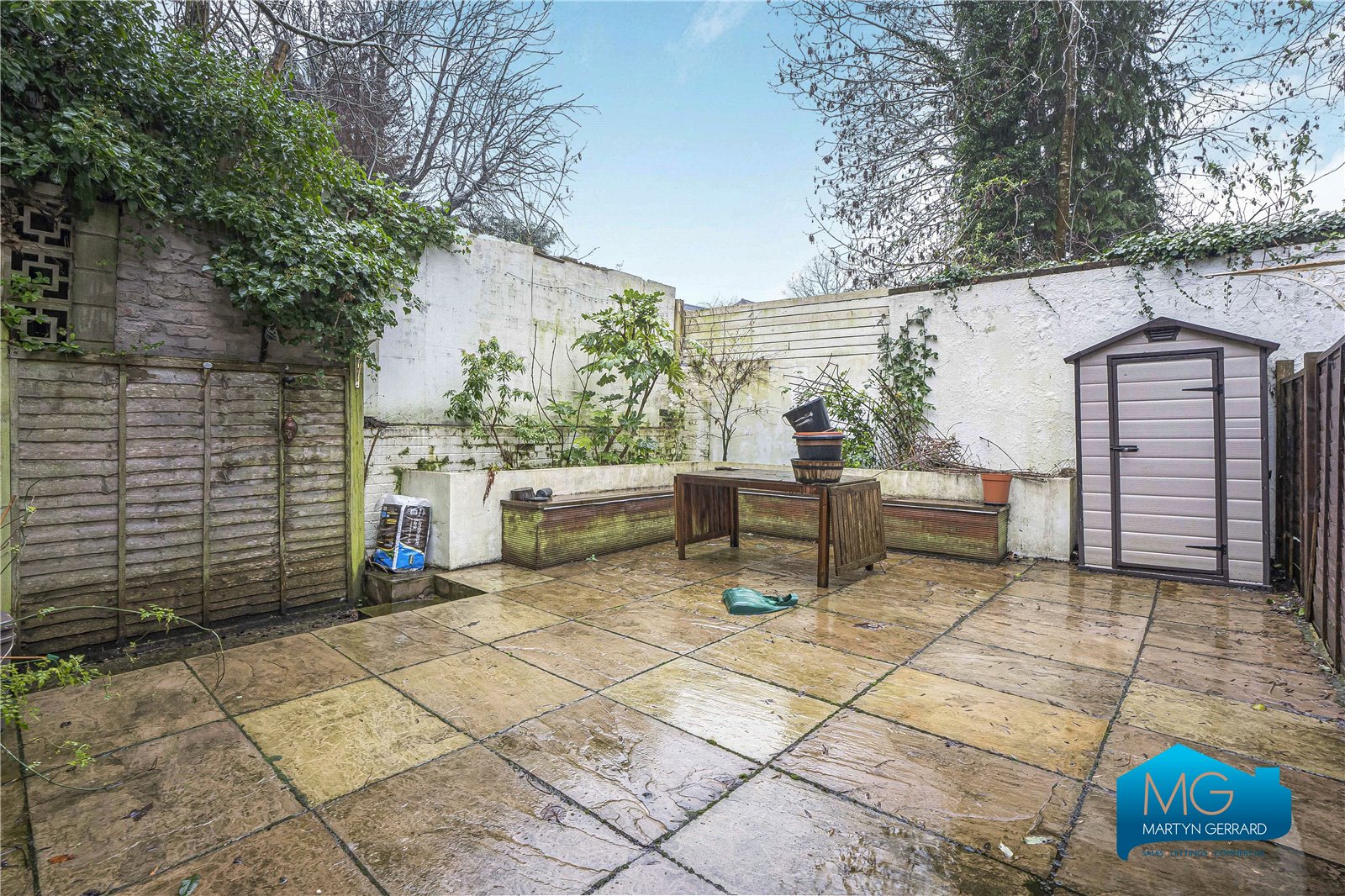 3 bedroom Semi-Detached House to rent - Martyn Gerrard