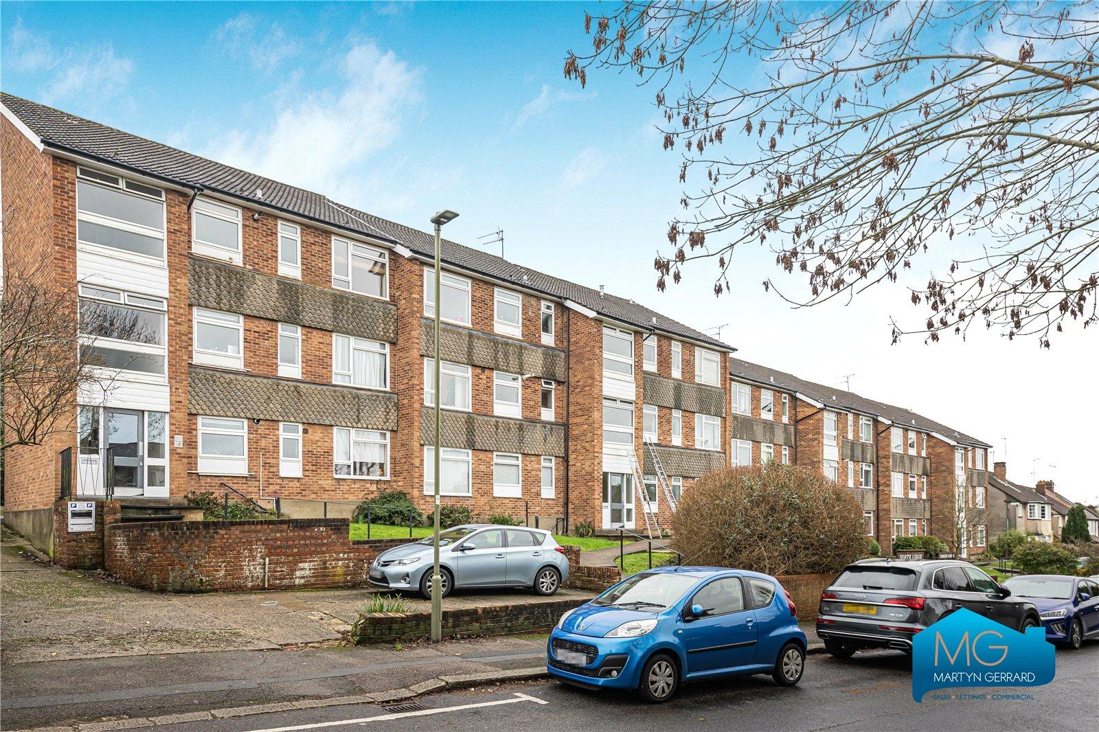 2 bedroom Ground Floor Flat to rent - Martyn Gerrard