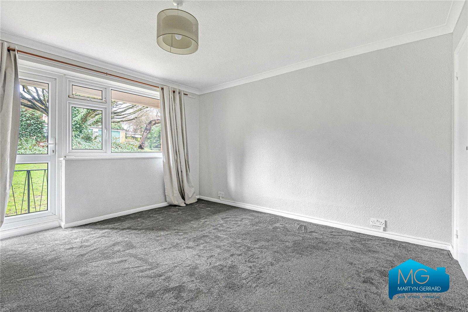 2 bedroom Ground Floor Flat to rent - Martyn Gerrard